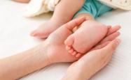怀孕21周突发状况，胎儿小脚丫掉出，该如何面对？