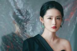 璀璨人生中的李沁，荧幕上的星光与生活中的坚韧