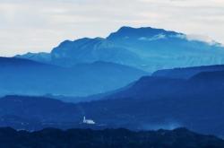 泰山攻略：轻松登顶，避开人潮，享受绝美日出与文化之旅