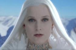 冰雪女王：从安徒生童话到迪士尼艾莎的魔法之旅，揭秘经典角色的文学意义与现代影响