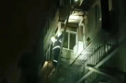 别敲两次门：揭秘凌晨敲门声背后的恐怖真相与自救指南