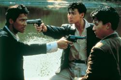 喋血街头深度解析：吴宇森暴力美学与兄弟情义的极致呈现