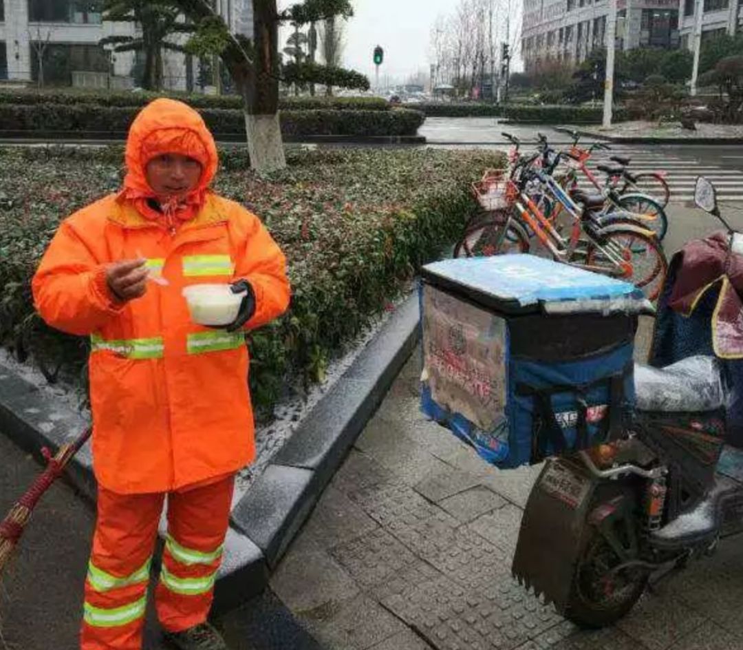 脏乱差的餐馆，外卖骑手不愿接单的真相