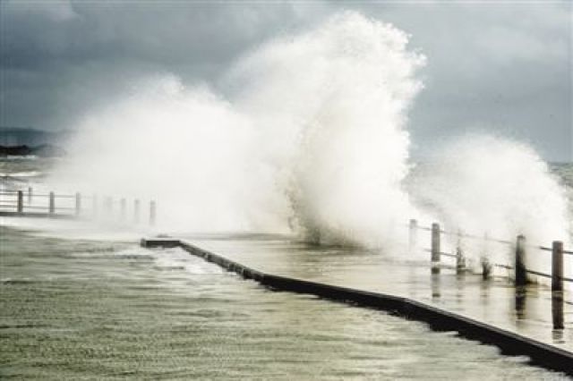 台风贝碧嘉巅峰登陆浙江，应对与反思