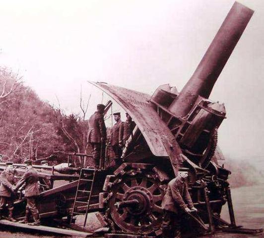 凡尔登战役深度解析：第一次世界大战的转折点与战略启示