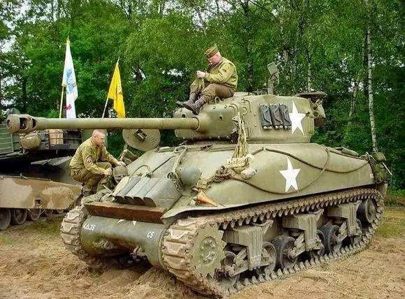 M46巴顿坦克：二战后的装甲革命，如何解决美军战场火力与机动性短板？