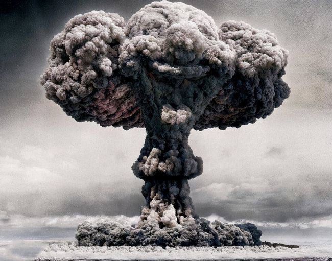 第一颗原子弹名字背后的故事：从曼哈顿计划到三位一体核试验的完整揭秘