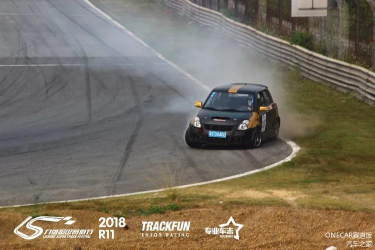 我是车神：新手到高手的驾驶技巧与赛道攻略，轻松提升排名