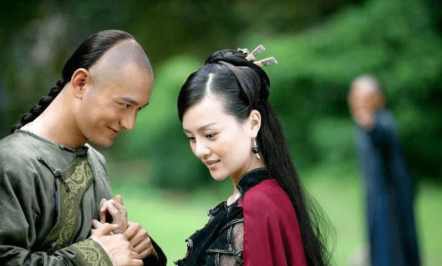 倚天屠龙之君临天下：张无忌如何从优柔寡断成长为明教领袖的完整解析