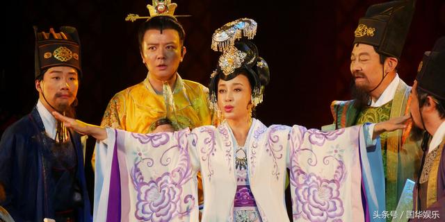 武媚娘秘史：揭秘武则天真实历史与戏剧改编，轻松看懂唐朝宫廷权力斗争