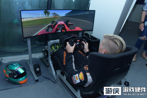 极速狂飙：掌握游戏与电影联动，轻松提升赛车技巧与沉浸体验